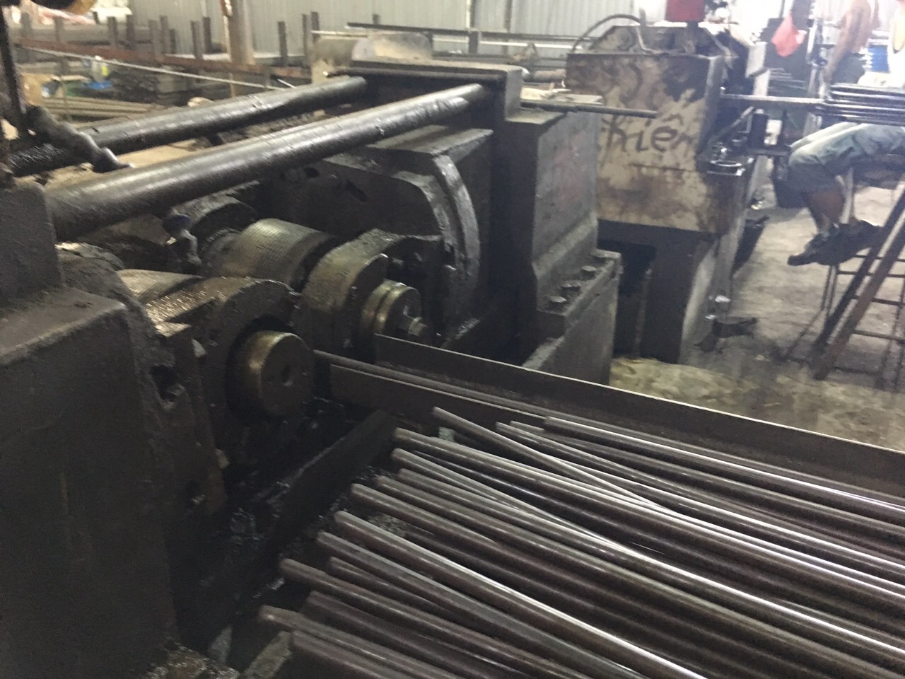 Thanh ren bị rỗ ren: Nguyên nhân và cách khắc phục